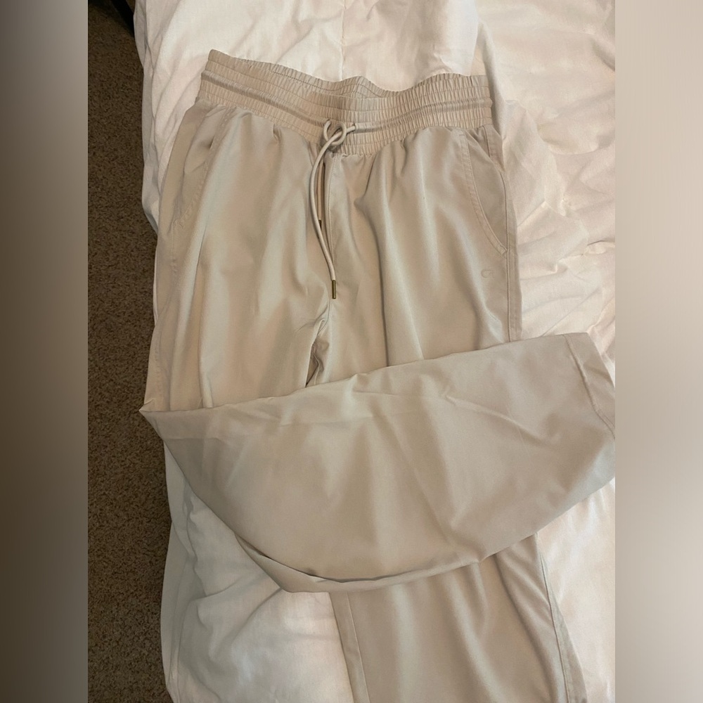 Gap fit light weight athletic pants. Cream/tan colored. High waisted.